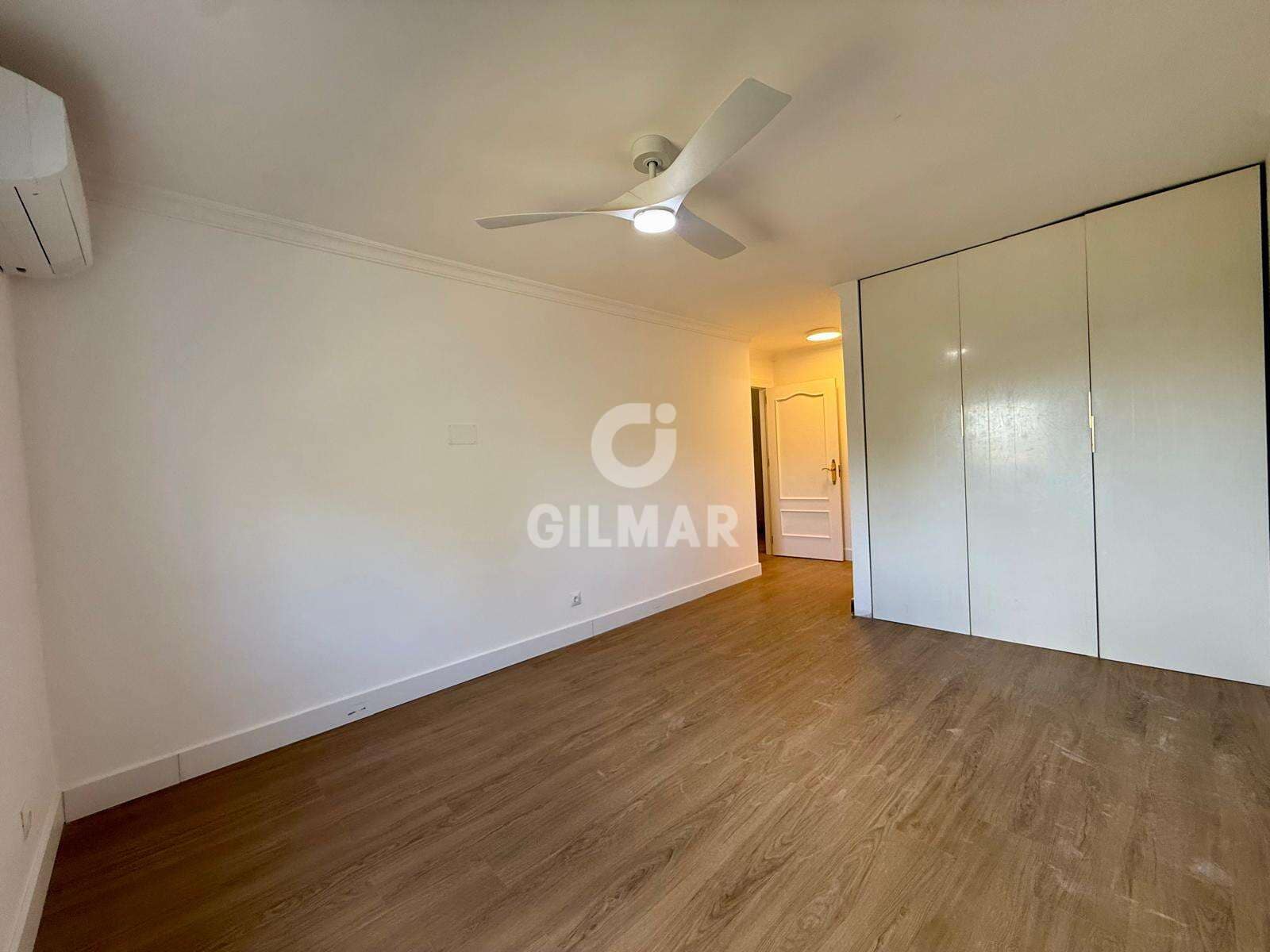 2 bedroom Flat for sale in New Golden Mile with pool garage - € 379,000 (Ref: 9627088)