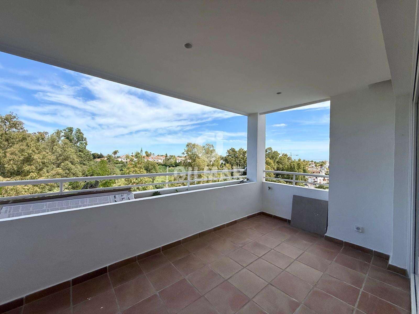 2 bedroom Flat for sale in New Golden Mile with pool garage - € 379,000 (Ref: 9627088)