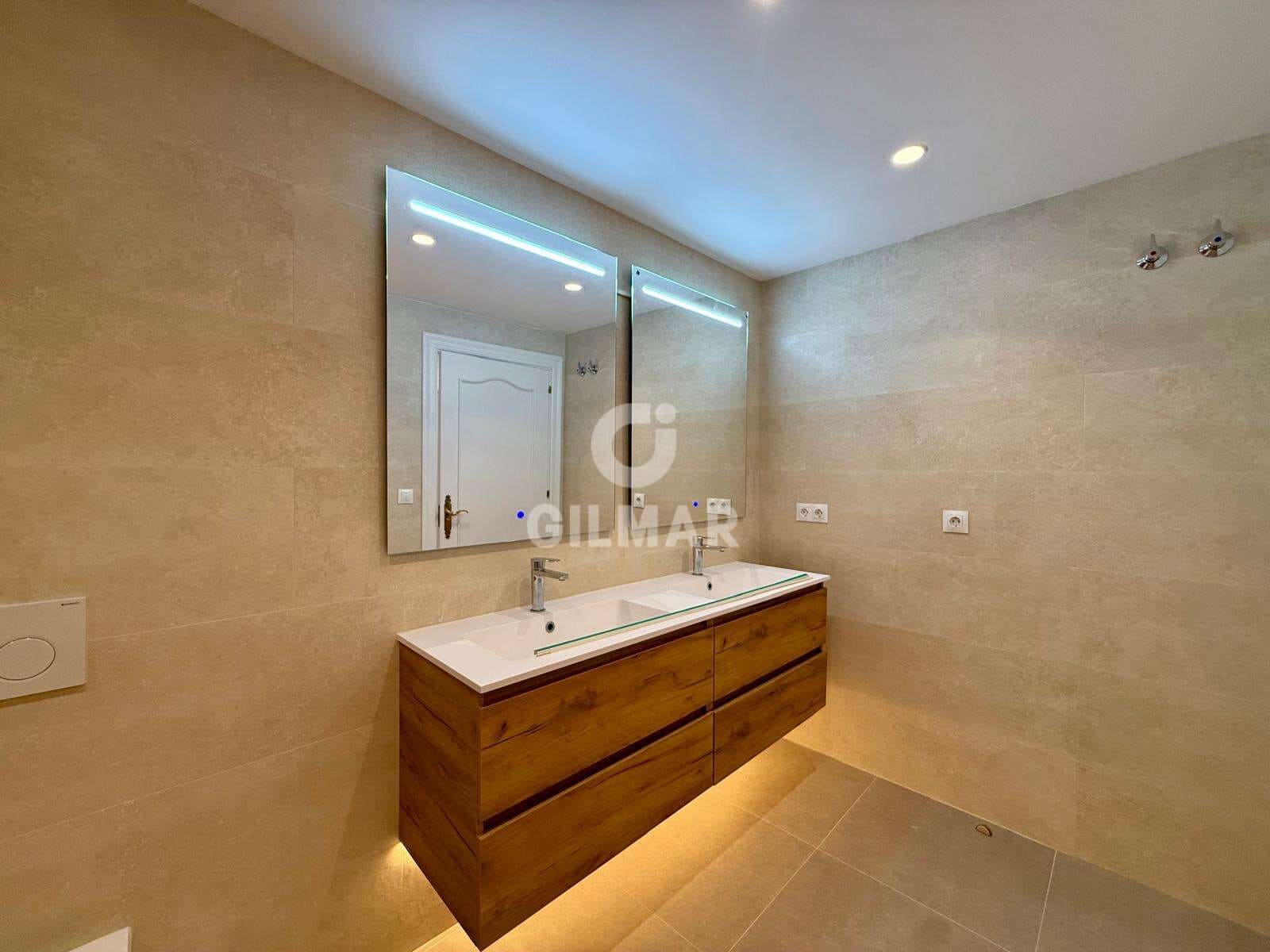 2 bedroom Flat for sale in New Golden Mile with pool garage - € 379,000 (Ref: 9627088)