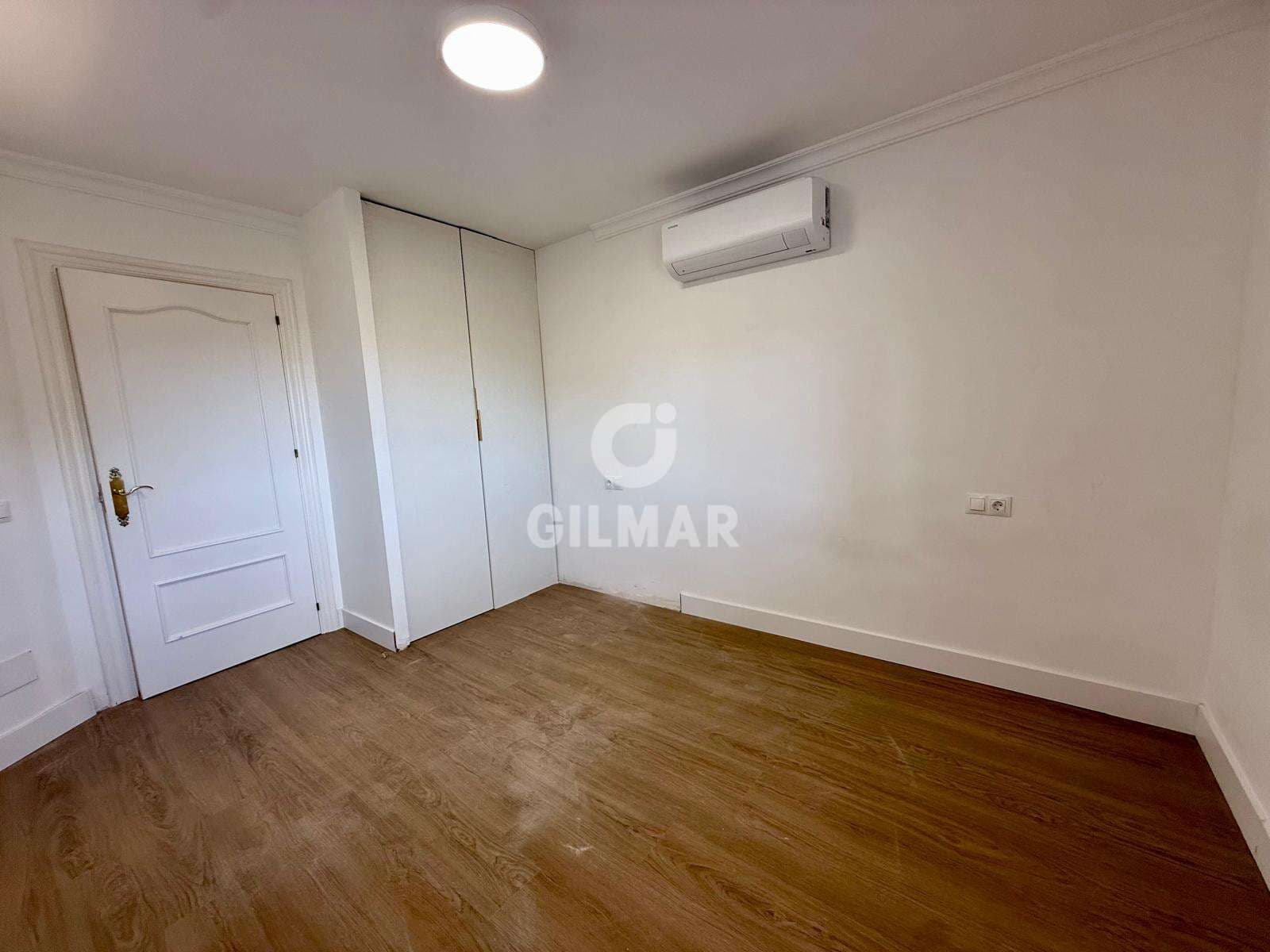 2 bedroom Flat for sale in New Golden Mile with pool garage - € 379,000 (Ref: 9627088)