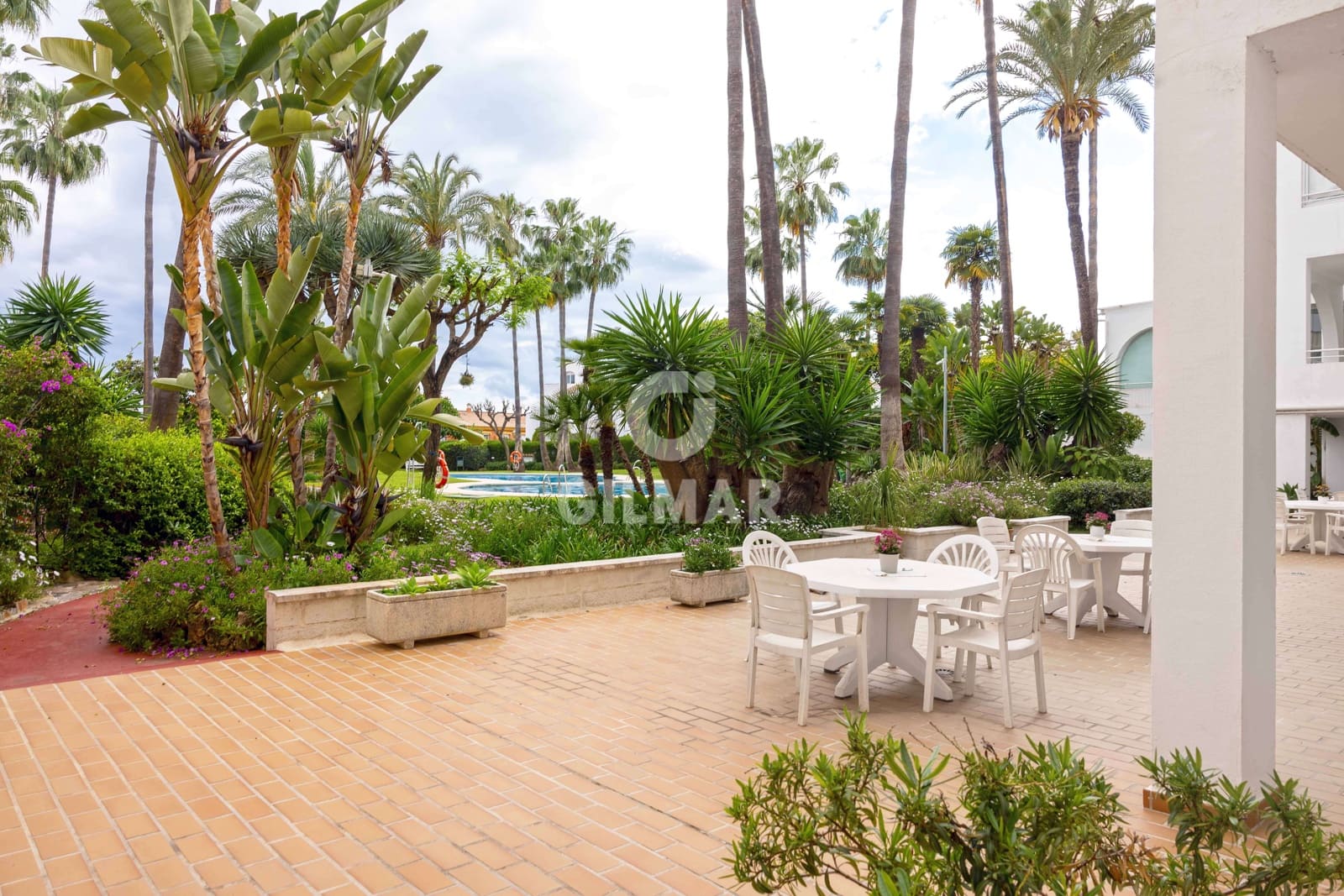 2 bedroom Flat for sale in New Golden Mile with pool garage - € 379,000 (Ref: 9627088)