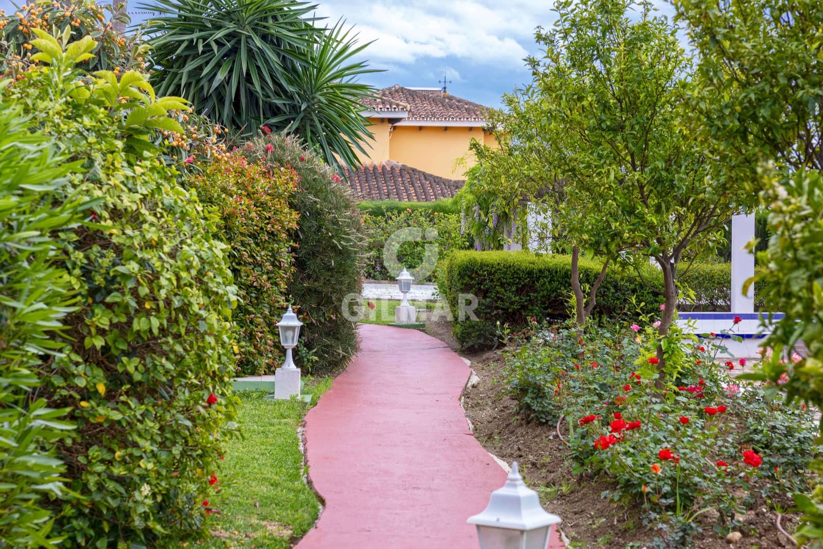 2 bedroom Flat for sale in New Golden Mile with pool garage - € 379,000 (Ref: 9627088)