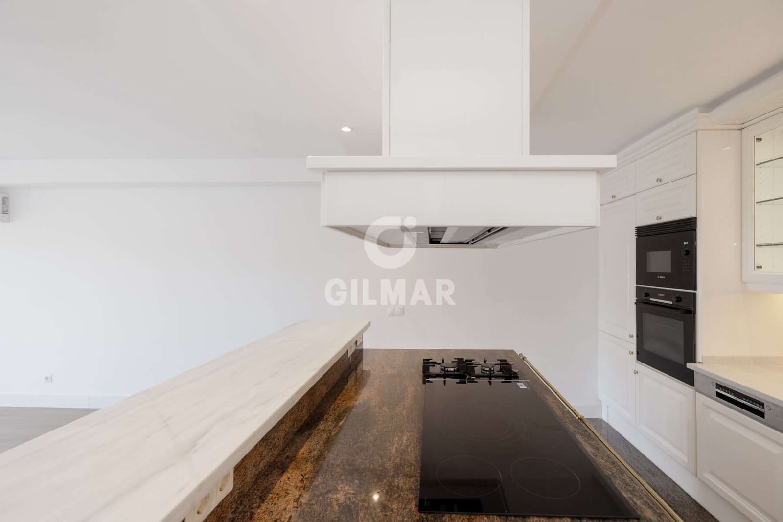 2 quarto Apartamento para venda em New Golden Mile com piscina garagem - 379 000 € (Ref: 9627088)