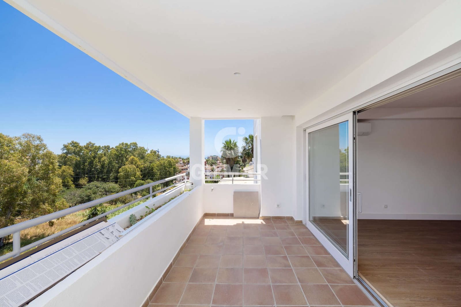 2 quarto Apartamento para venda em New Golden Mile com piscina garagem - 379 000 € (Ref: 9627088)