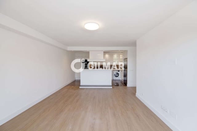 Piso de 2 habitaciones en Atalaya-Isdabe, Estepona en venta con piscina garaje - 360.000 € (Ref: 9627088)