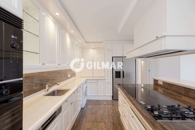 Piso de 2 habitaciones en Atalaya-Isdabe, Estepona en venta con piscina garaje - 360.000 € (Ref: 9627088)