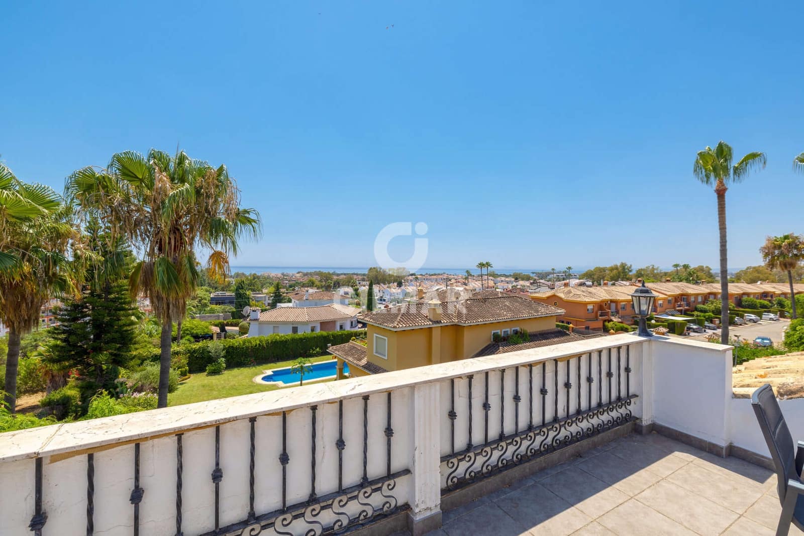 3 sovrum Lägenhet till salu i Estepona med pool garage - 600 000 € (Ref: 9627089)