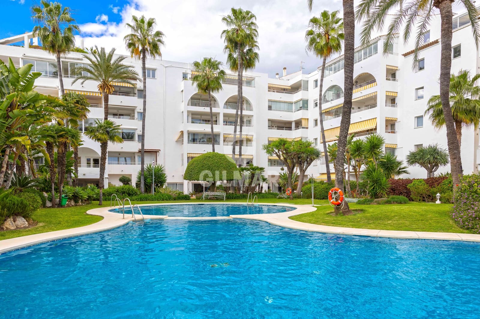 3 soverom Leilighet til salgs i Estepona med svømmebasseng garasje - € 699 000 (Ref: 9627089)
