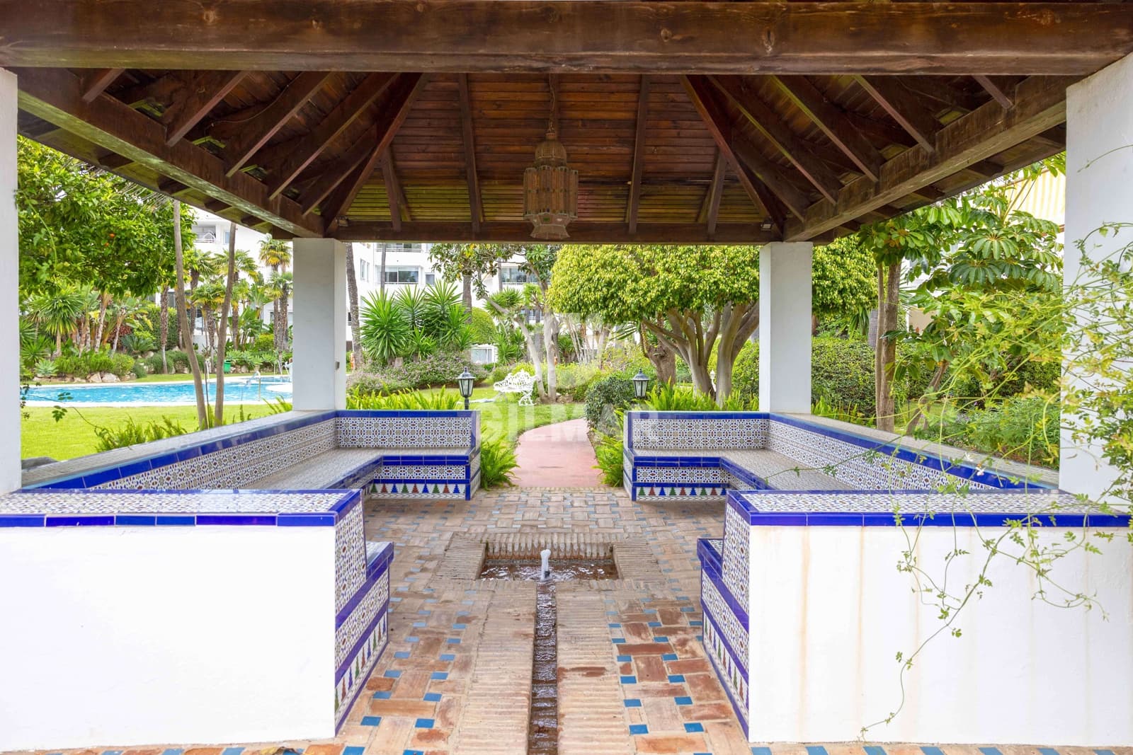 3 soverom Leilighet til salgs i Estepona med svømmebasseng garasje - € 699 000 (Ref: 9627089)