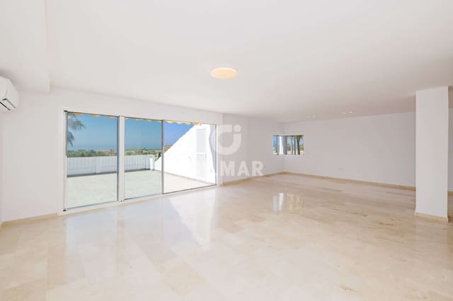 3 chambre Appartement à vendre à Nueva Atalaya, Estepona avec piscine garage - 699 000 € (Ref: 9627089)
