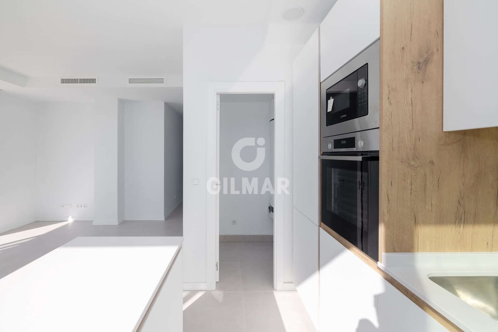 2 slaapkamer Penthouse te koop in Estepona met garage - € 510.000 (Ref: 9628007)