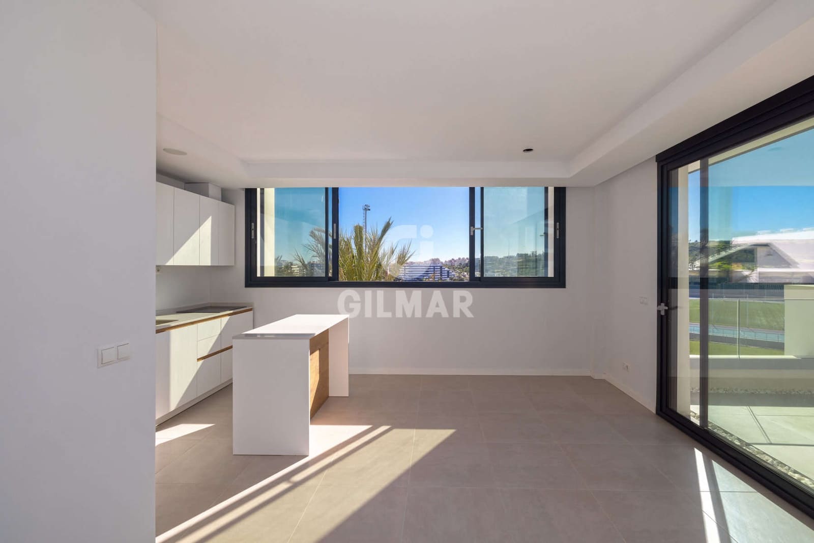 2 slaapkamer Penthouse te koop in Estepona met garage - € 510.000 (Ref: 9628007)