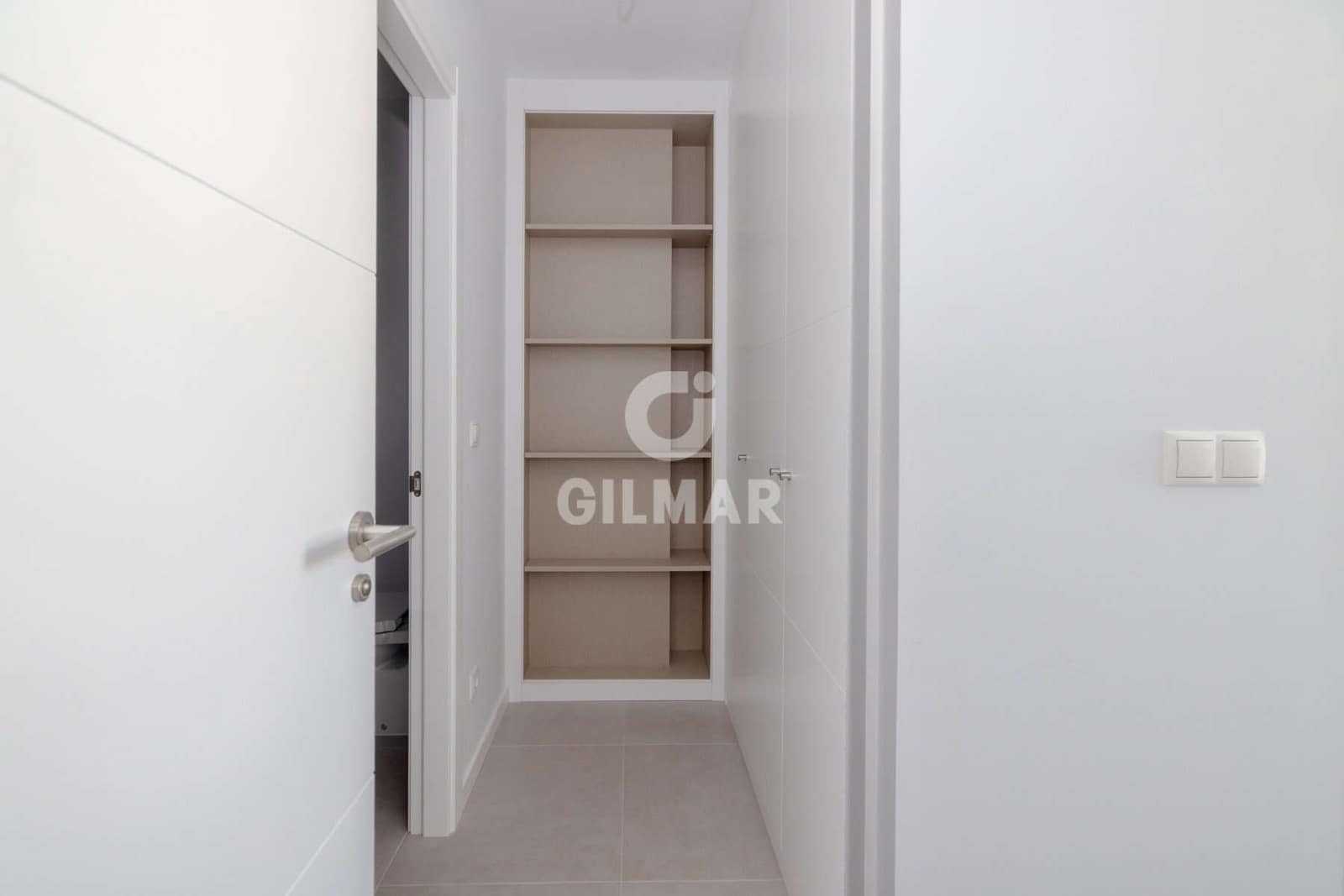 2 slaapkamer Penthouse te koop in Estepona met garage - € 510.000 (Ref: 9628007)