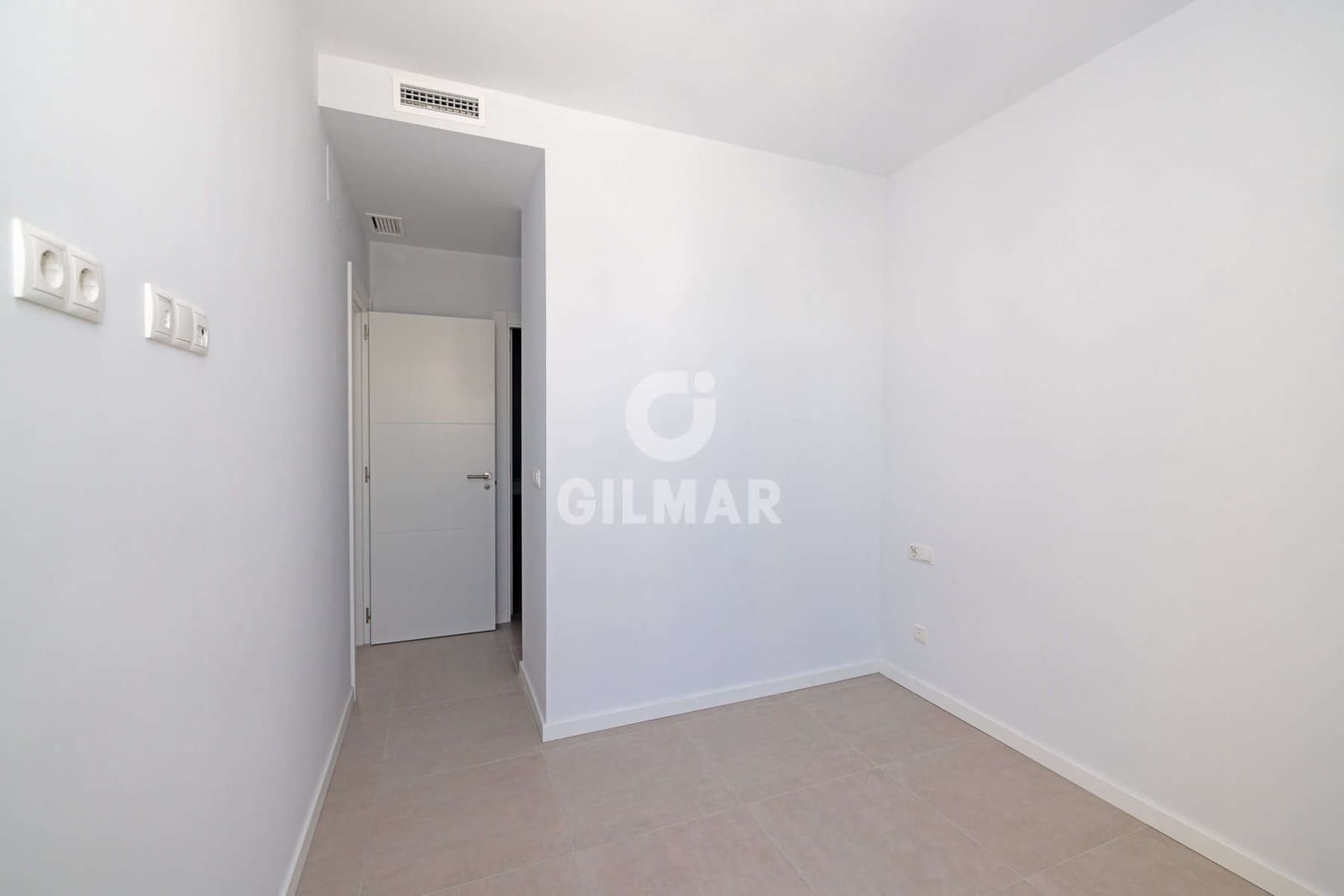 2 slaapkamer Penthouse te koop in Estepona met garage - € 510.000 (Ref: 9628007)