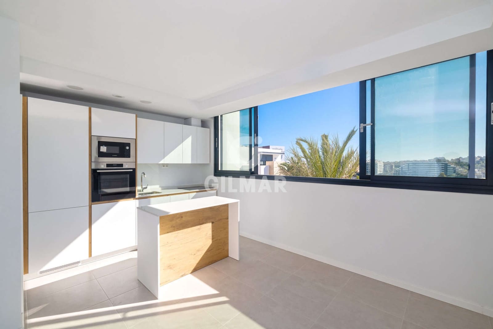 2 slaapkamer Penthouse te koop in Estepona met garage - € 510.000 (Ref: 9628007)