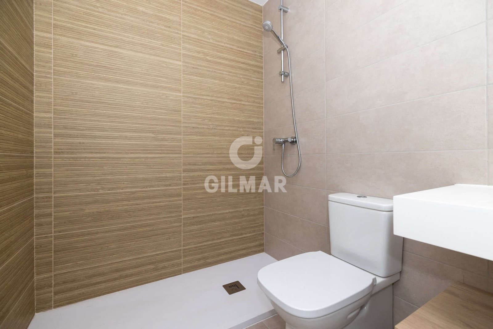 2 slaapkamer Penthouse te koop in Estepona met garage - € 510.000 (Ref: 9628007)