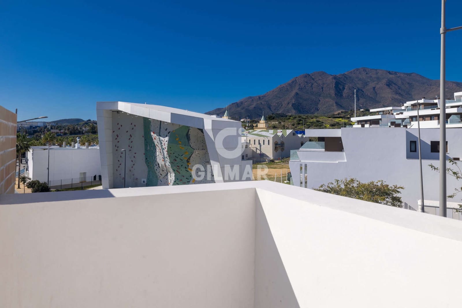 2 slaapkamer Penthouse te koop in Estepona met garage - € 510.000 (Ref: 9628007)