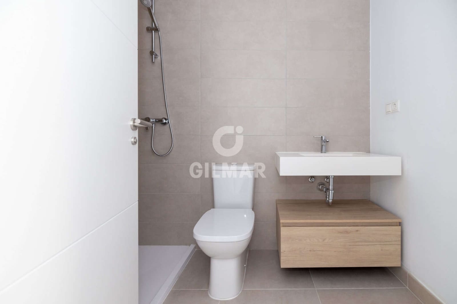 2 slaapkamer Penthouse te koop in Estepona met garage - € 510.000 (Ref: 9628007)