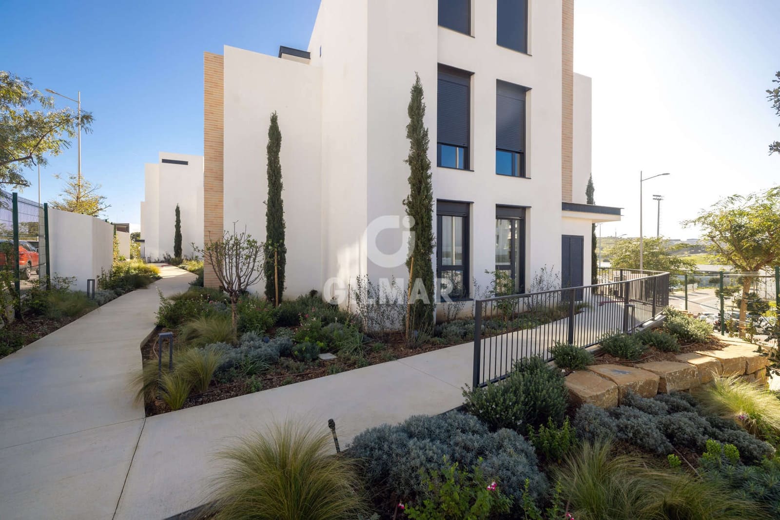 Ático de 2 habitaciones en Estepona en venta con garaje - 575.000 € (Ref: 9628008)