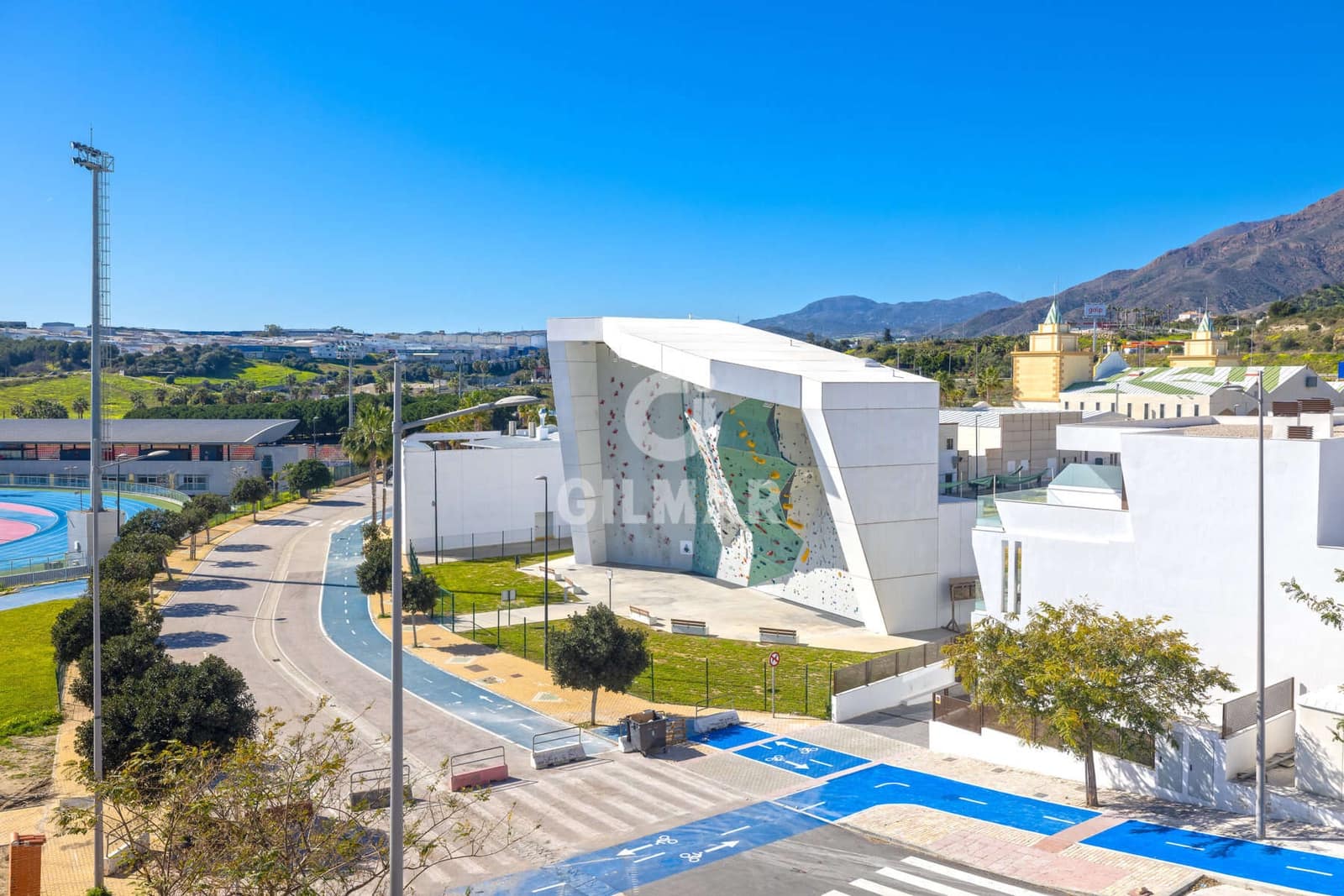 Ático de 2 habitaciones en Estepona en venta con garaje - 575.000 € (Ref: 9628008)