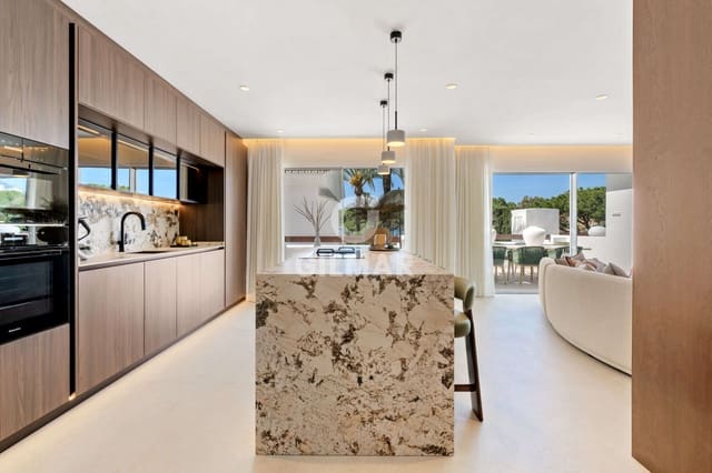 3 makuuhuone Asunto myytävänä paikassa Las Chapas, Marbella mukana uima-altaan 
autotalli - 2 450 000 € (Ref: 9628424)