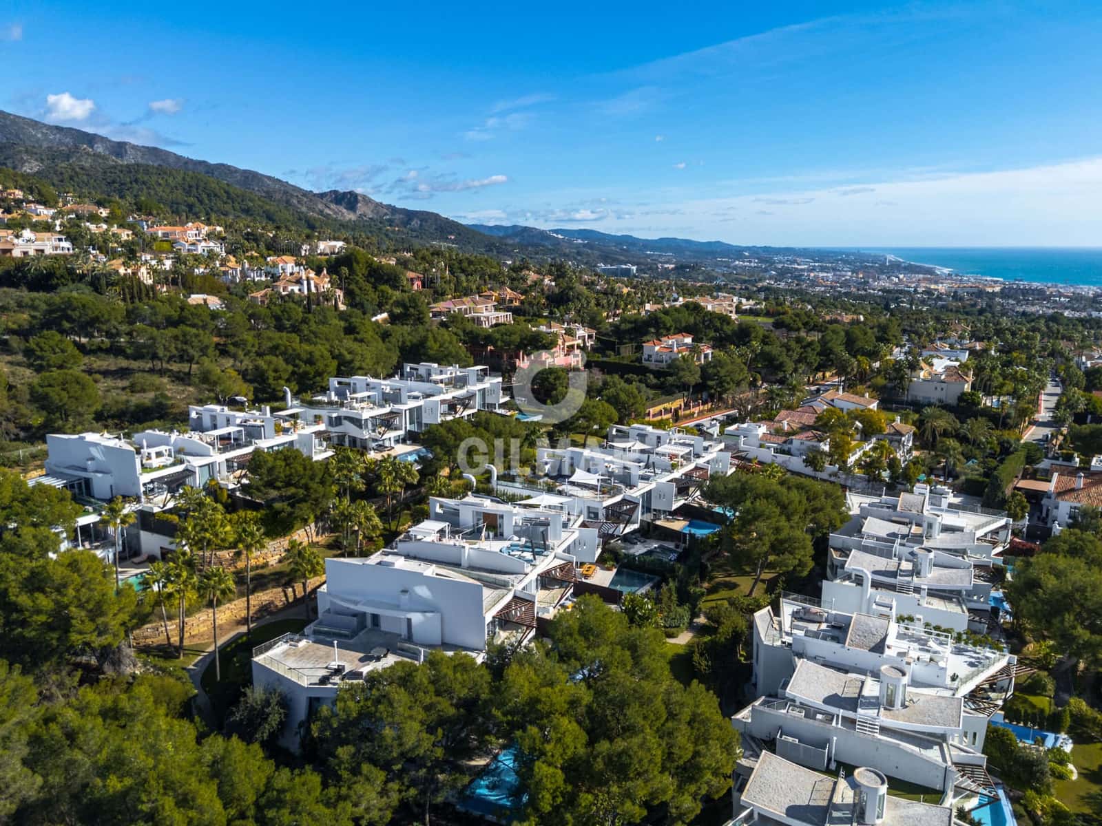 4 sovrum Semi-fristående Villa till salu i Golden Mile med pool garage - 3 950 000 € (Ref: 9629414)