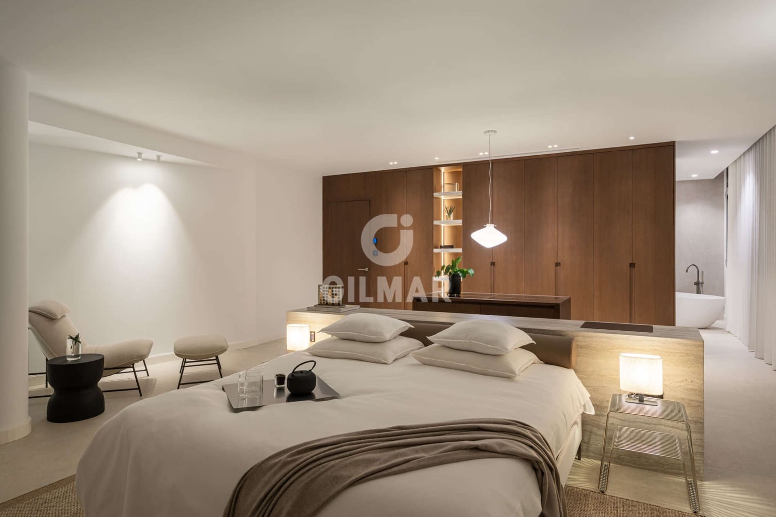 4 soveværelse Semi-Rækkehus til salg i Golden Mile med swimmingpool garage - € 3.950.000 (Ref: 9629414)