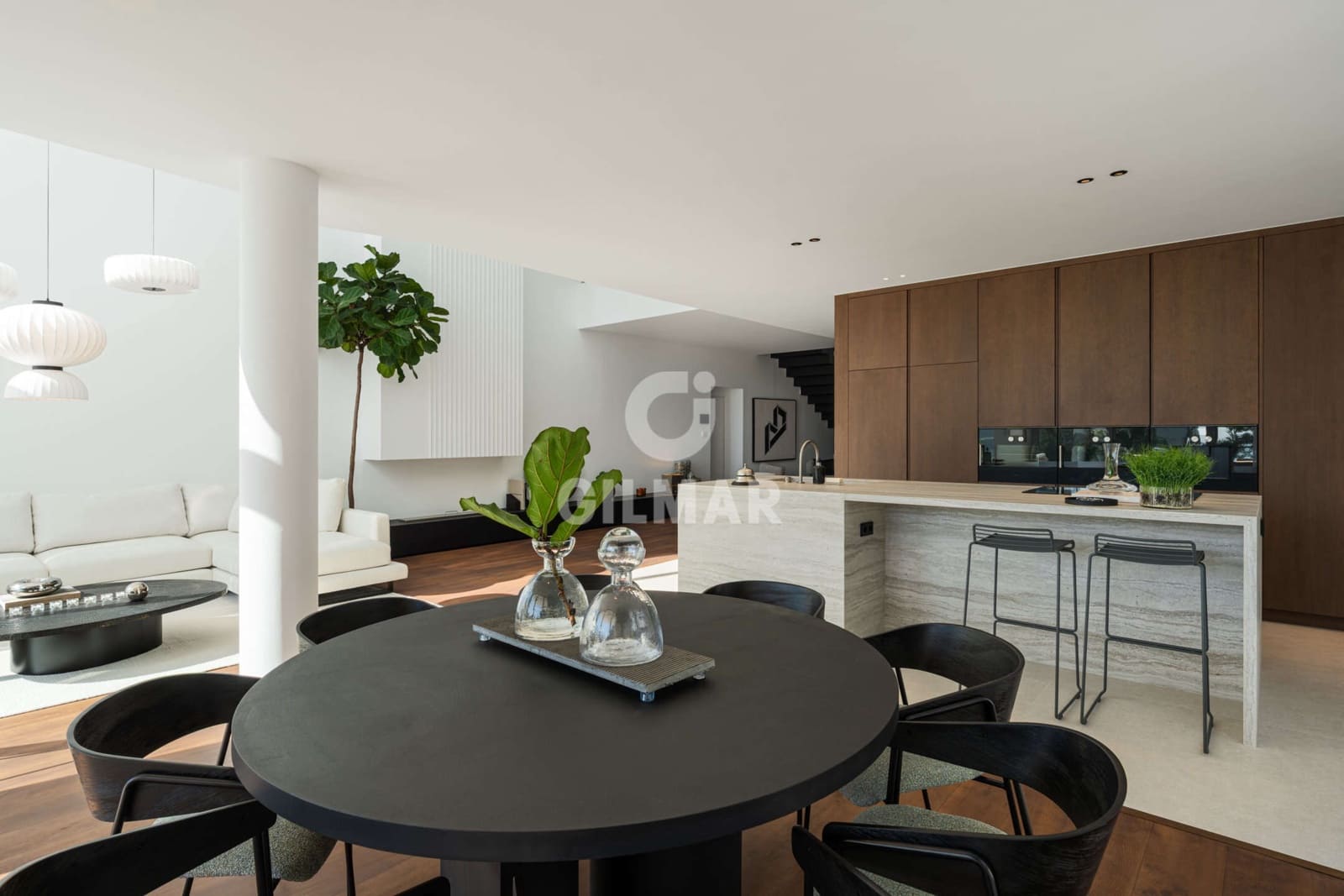 4 soveværelse Semi-Rækkehus til salg i Golden Mile med swimmingpool garage - € 3.950.000 (Ref: 9629414)