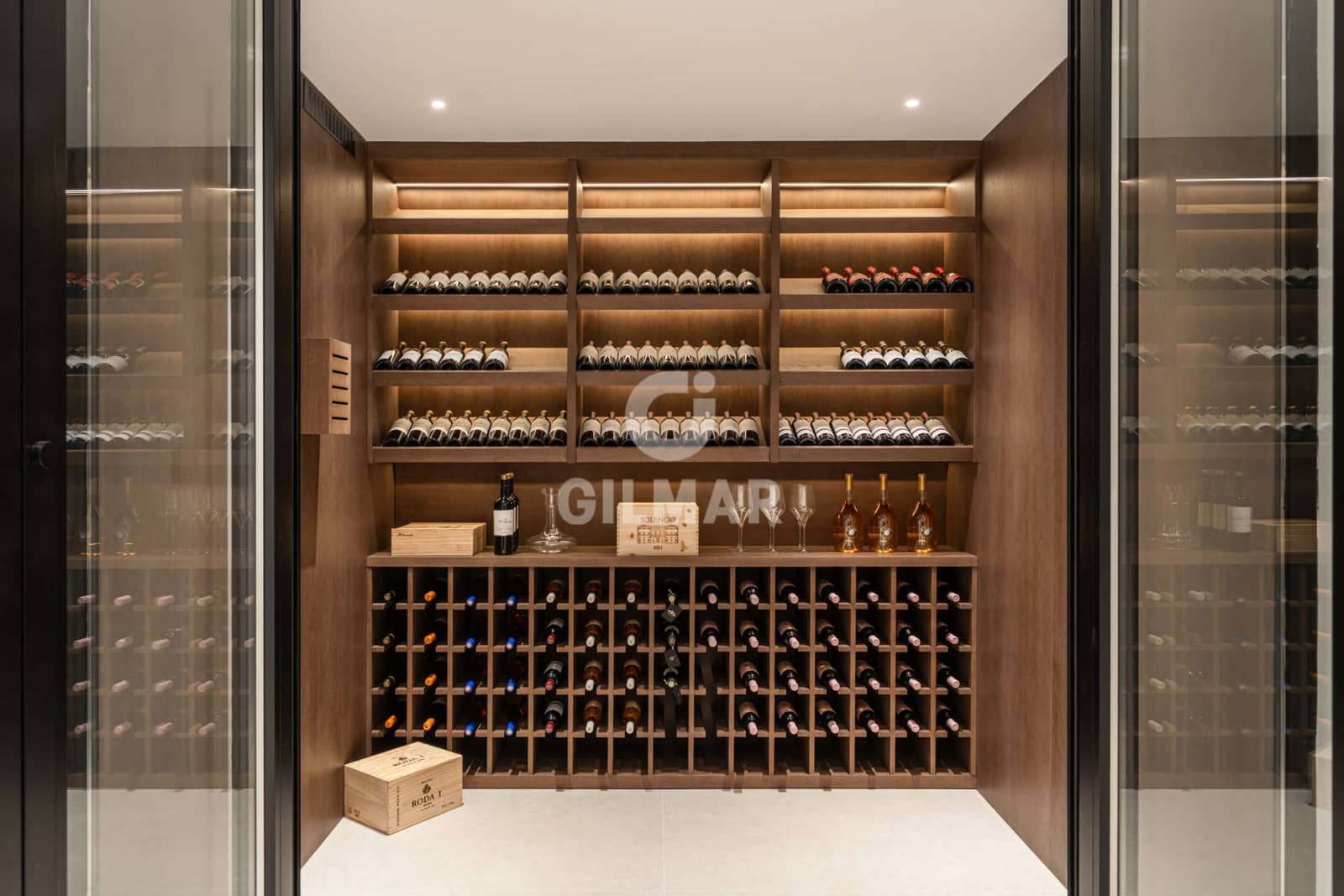 4 soveværelse Semi-Rækkehus til salg i Golden Mile med swimmingpool garage - € 3.950.000 (Ref: 9629414)