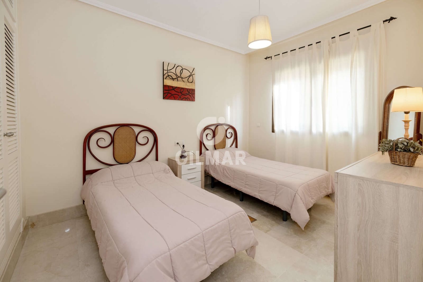 2 soverom Leilighet til salgs i Sotogrande med svømmebasseng garasje - € 525 000 (Ref: 9630586)