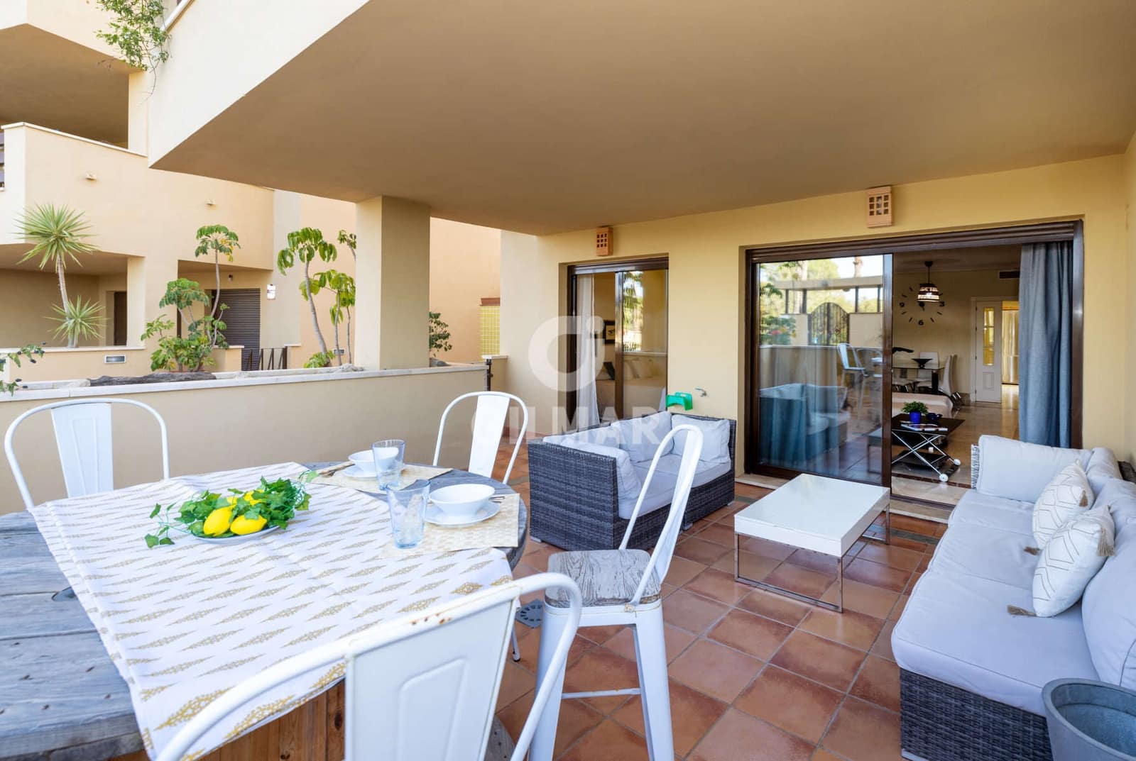 2 soverom Leilighet til salgs i Sotogrande med svømmebasseng garasje - € 525 000 (Ref: 9630586)