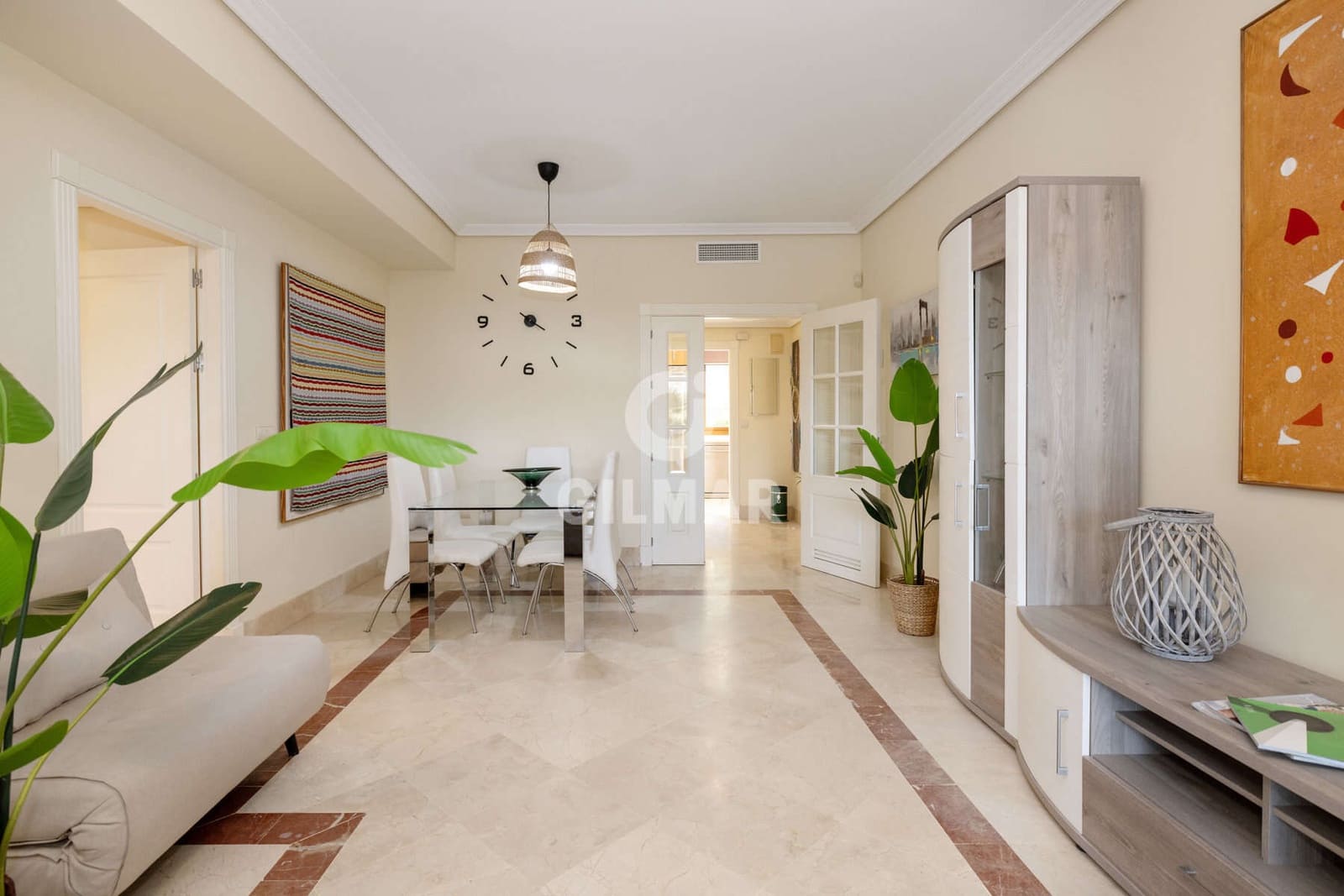 2 soverom Leilighet til salgs i Sotogrande med svømmebasseng garasje - € 525 000 (Ref: 9630586)