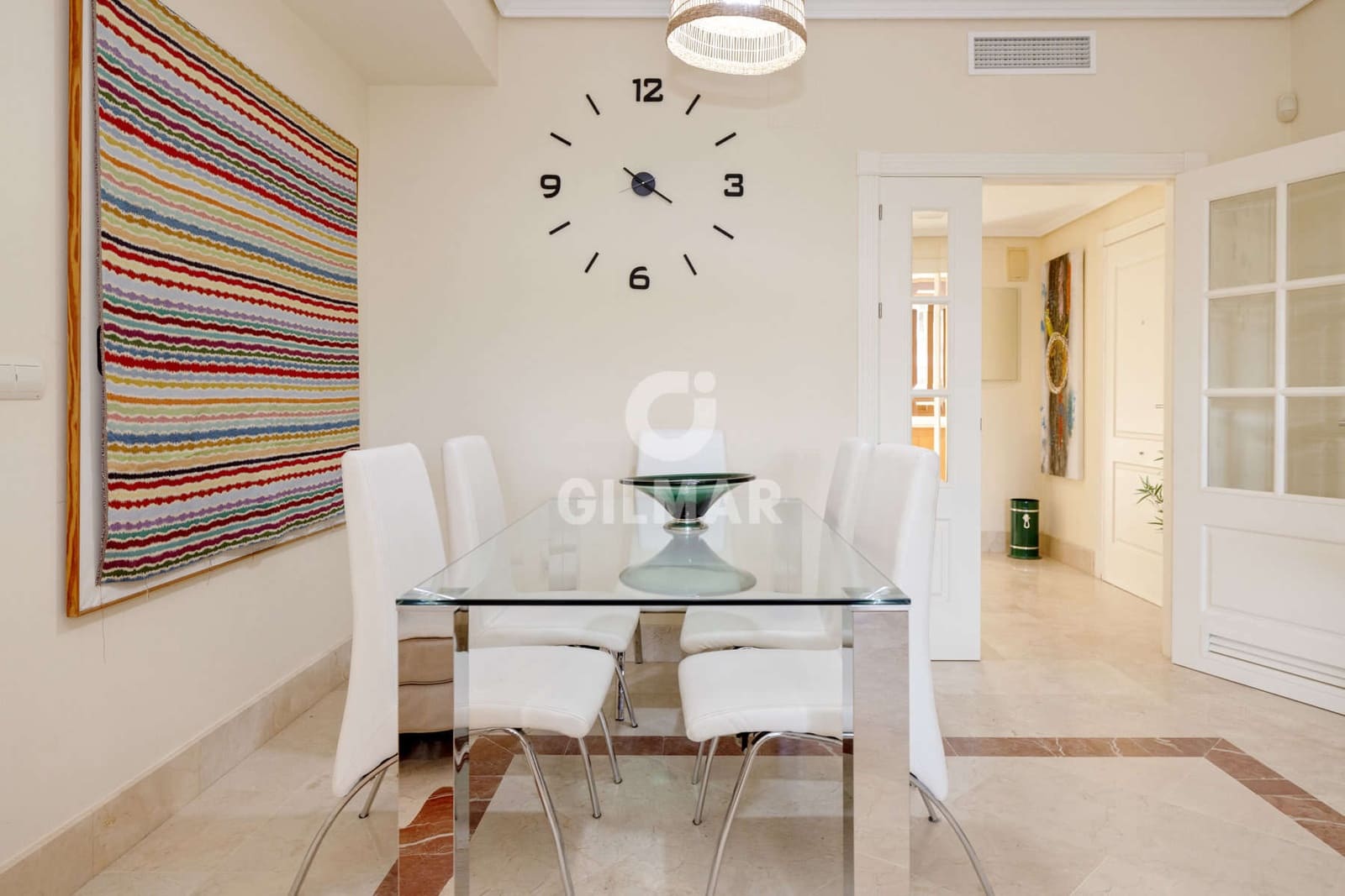 2 soverom Leilighet til salgs i Sotogrande med svømmebasseng garasje - € 525 000 (Ref: 9630586)