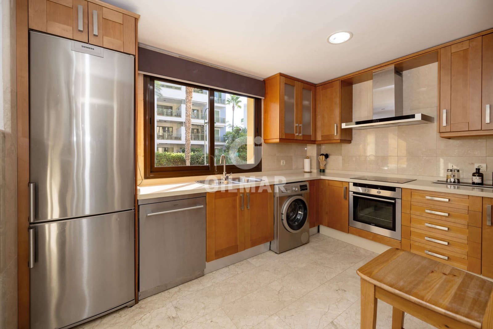 2 soverom Leilighet til salgs i Sotogrande med svømmebasseng garasje - € 525 000 (Ref: 9630586)