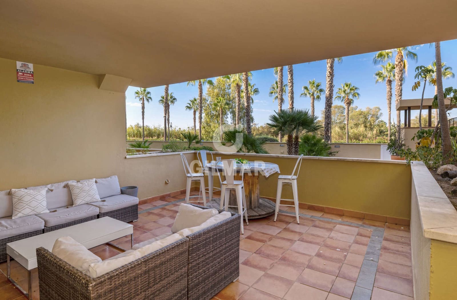 2 soverom Leilighet til salgs i Sotogrande med svømmebasseng garasje - € 525 000 (Ref: 9630586)