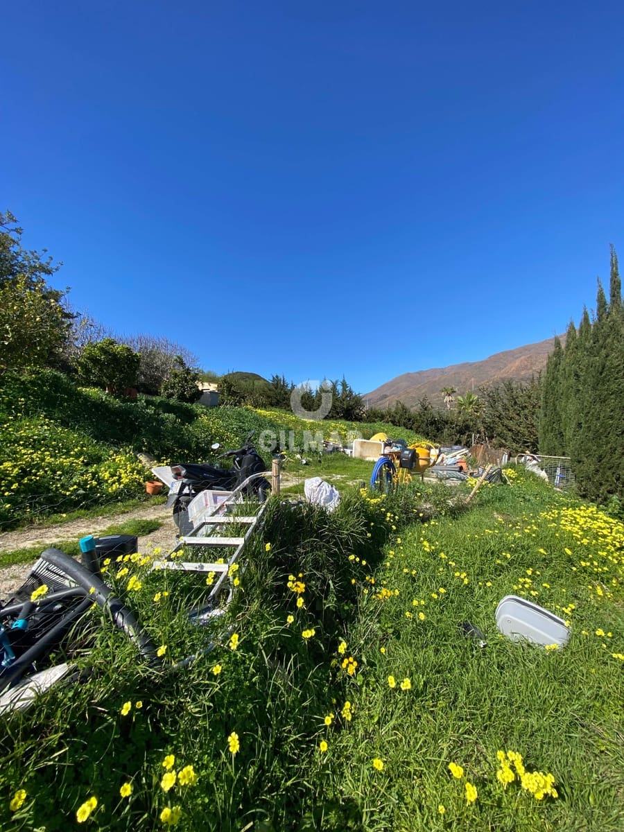 Chalet de 8 habitaciones en Estepona en venta con piscina - 1.170.000 € (Ref: 9635165)