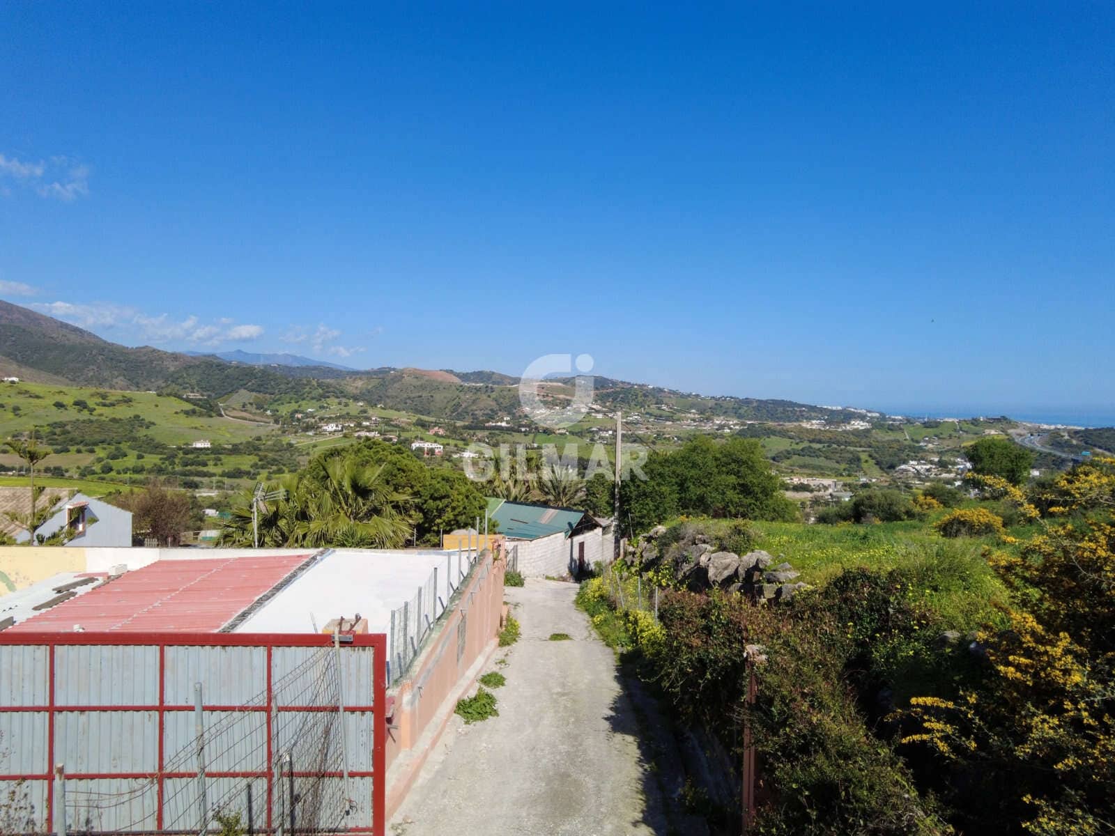 8 bedroom Villa for sale in Estepona with pool - € 1,170,000 (Ref: 9635165)