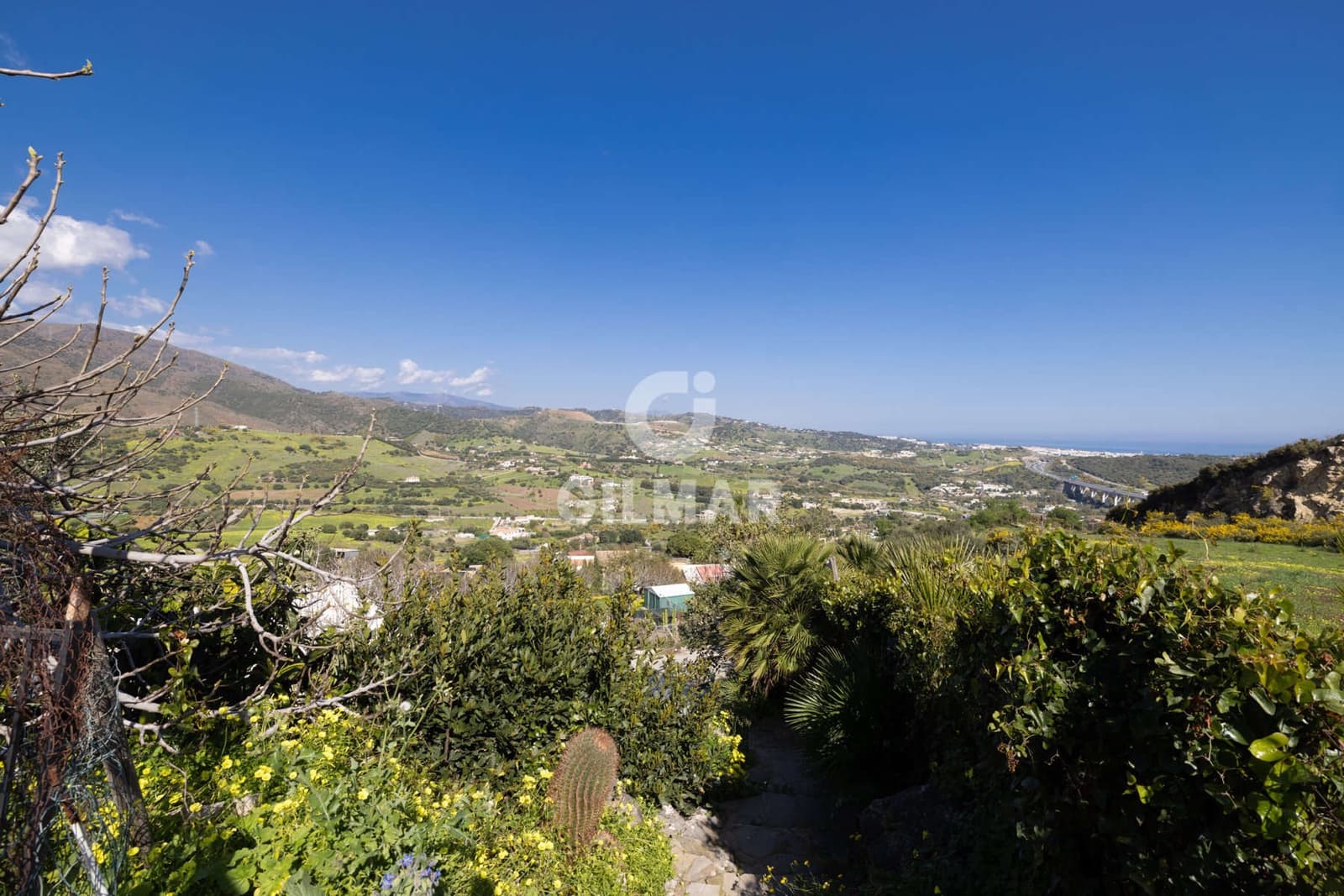 8 bedroom Villa for sale in Estepona with pool - € 1,170,000 (Ref: 9635165)