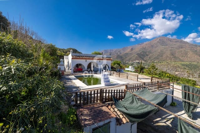 8 chambre Villa/Maison à vendre à Altos de Estepona, Estepona avec piscine - 1 170 000 € (Ref: 9635165)