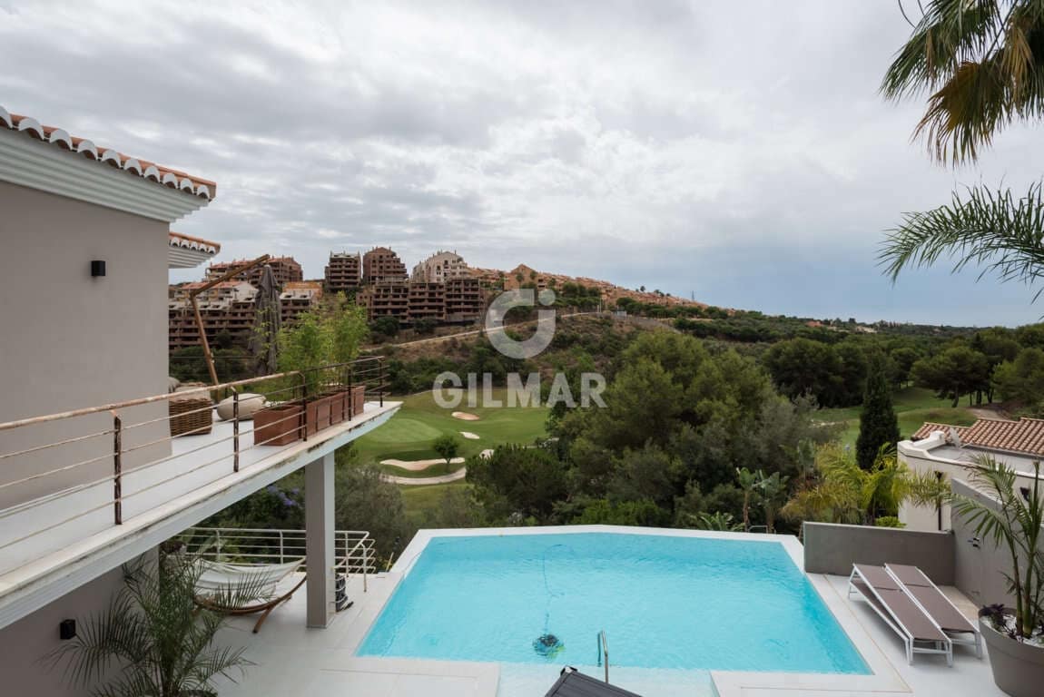 Chalet de 8 habitaciones en Elviria en venta con piscina garaje - 3.790.000 € (Ref: 9635167)