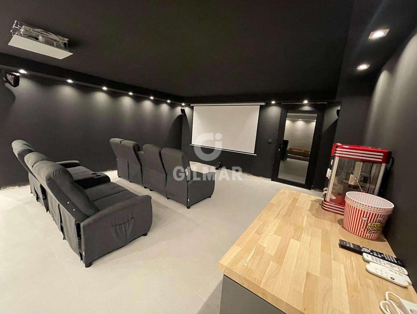 Chalet de 8 habitaciones en Elviria en venta con piscina garaje - 3.790.000 € (Ref: 9635167)