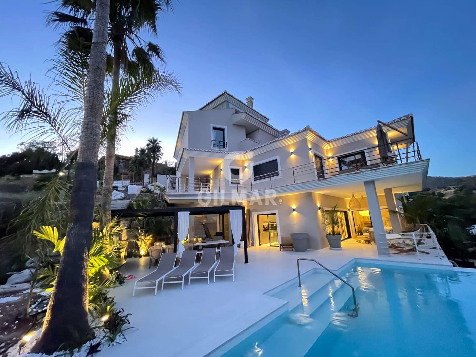 Chalet de 8 habitaciones en Elviria en venta con piscina garaje - 3.790.000 € (Ref: 9635167)