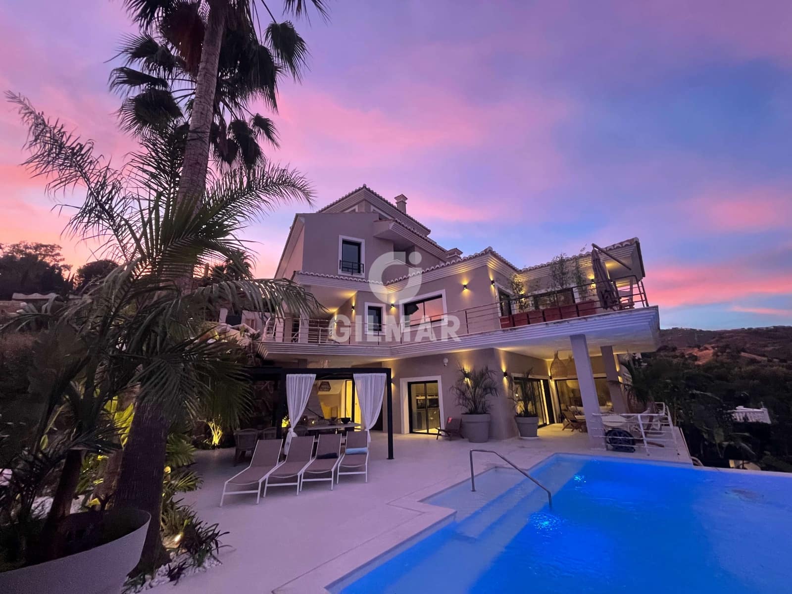 Chalet de 8 habitaciones en Elviria en venta con piscina garaje - 3.790.000 € (Ref: 9635167)