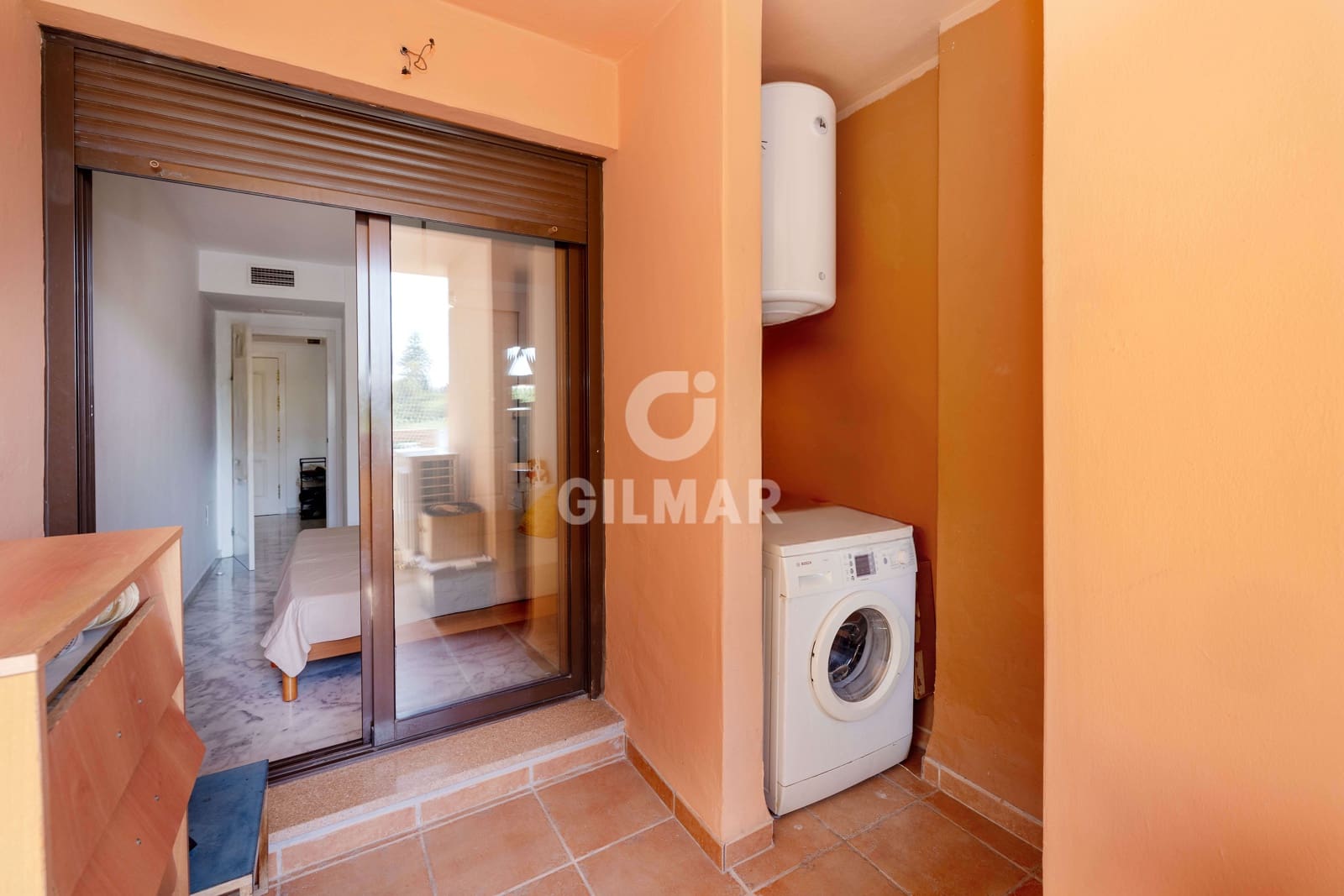 1 makuuhuone Asunto myytävänä paikassa Golden Mile mukana uima-altaan 
autotalli - 365 000 € (Ref: 9635170)