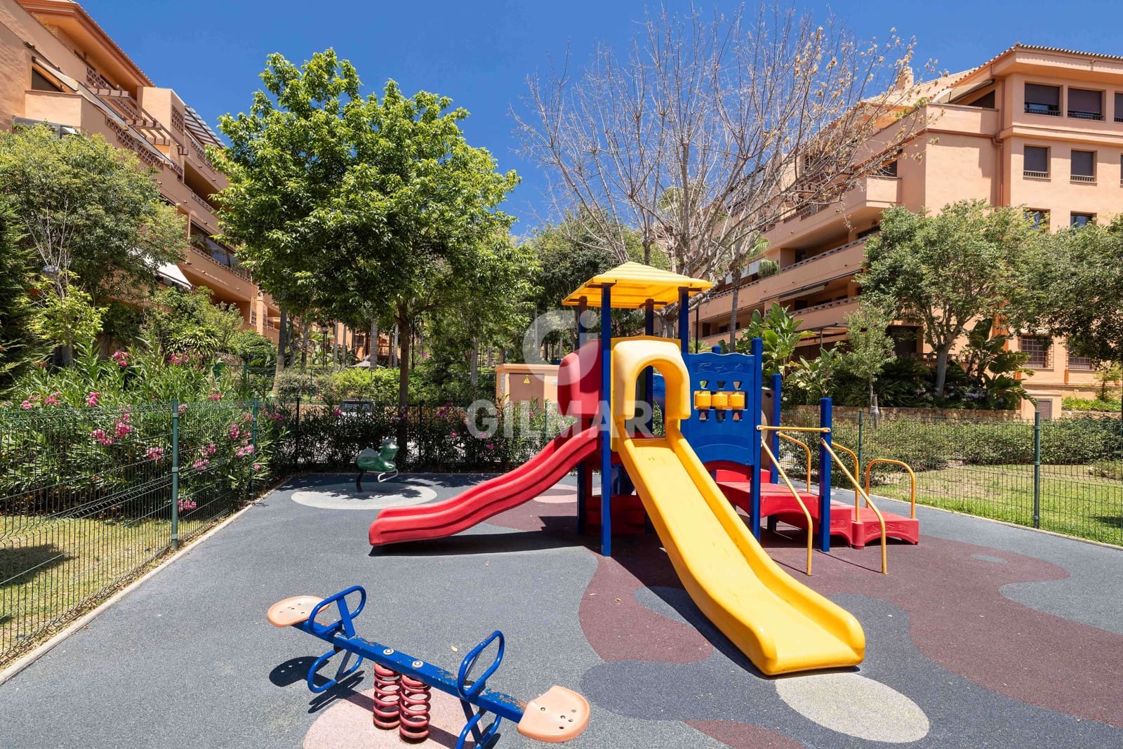 1 makuuhuone Asunto myytävänä paikassa Golden Mile mukana uima-altaan 
autotalli - 365 000 € (Ref: 9635170)