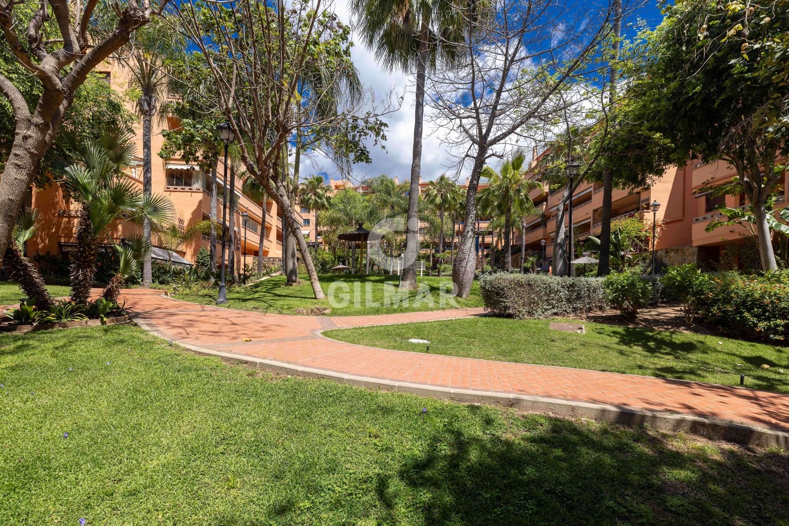 1 makuuhuone Asunto myytävänä paikassa Golden Mile mukana uima-altaan 
autotalli - 365 000 € (Ref: 9635170)