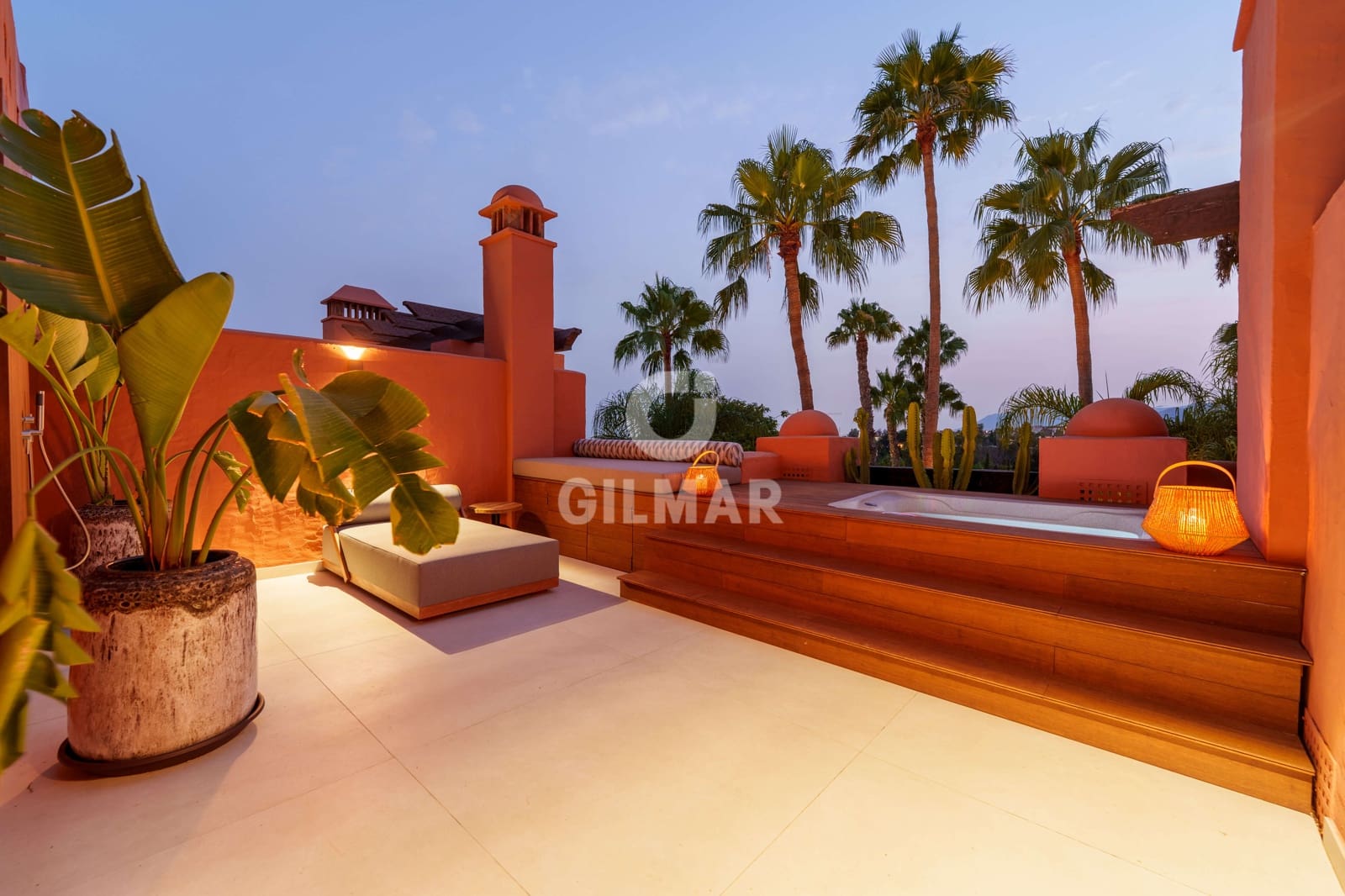 4 sovrum Radhus till salu i Golden Mile med pool garage - 2 150 000 € (Ref: 9638036)