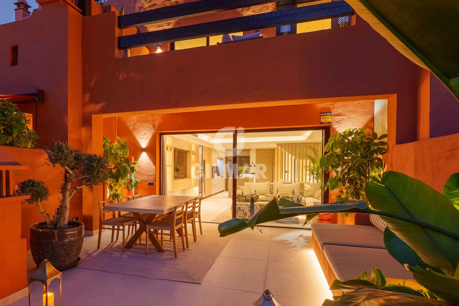 4 sovrum Radhus till salu i Golden Mile med pool garage - 2 150 000 € (Ref: 9638036)