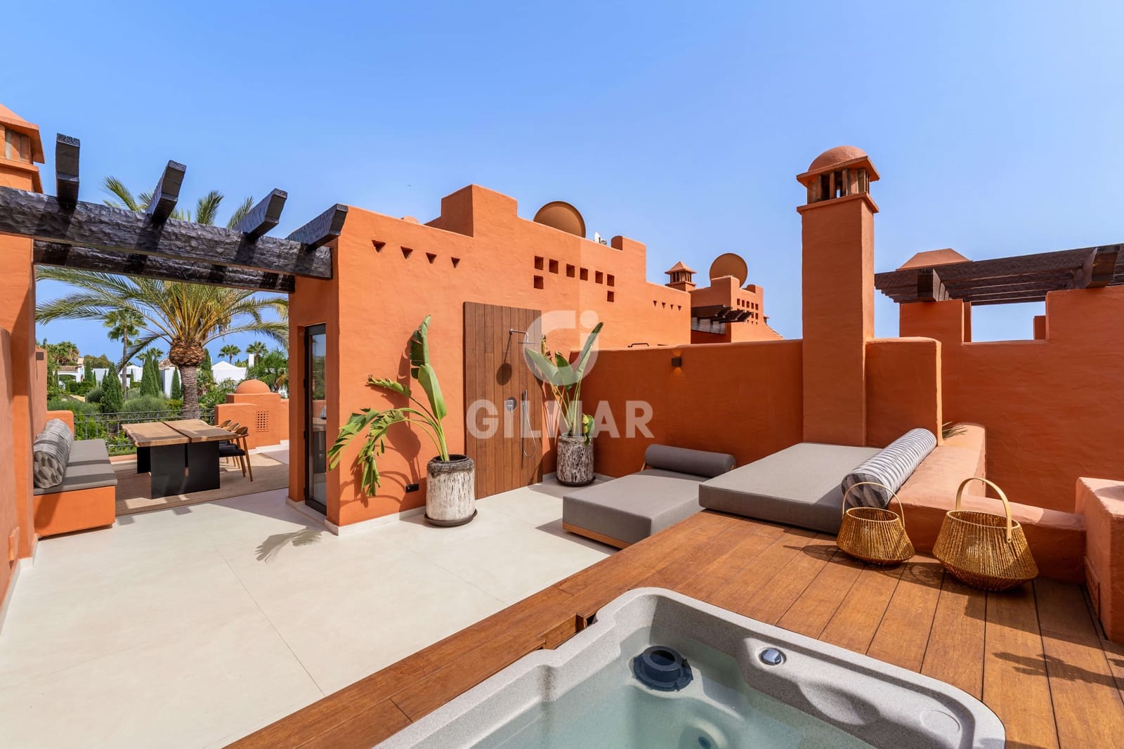 4 sovrum Radhus till salu i Golden Mile med pool garage - 2 150 000 € (Ref: 9638036)