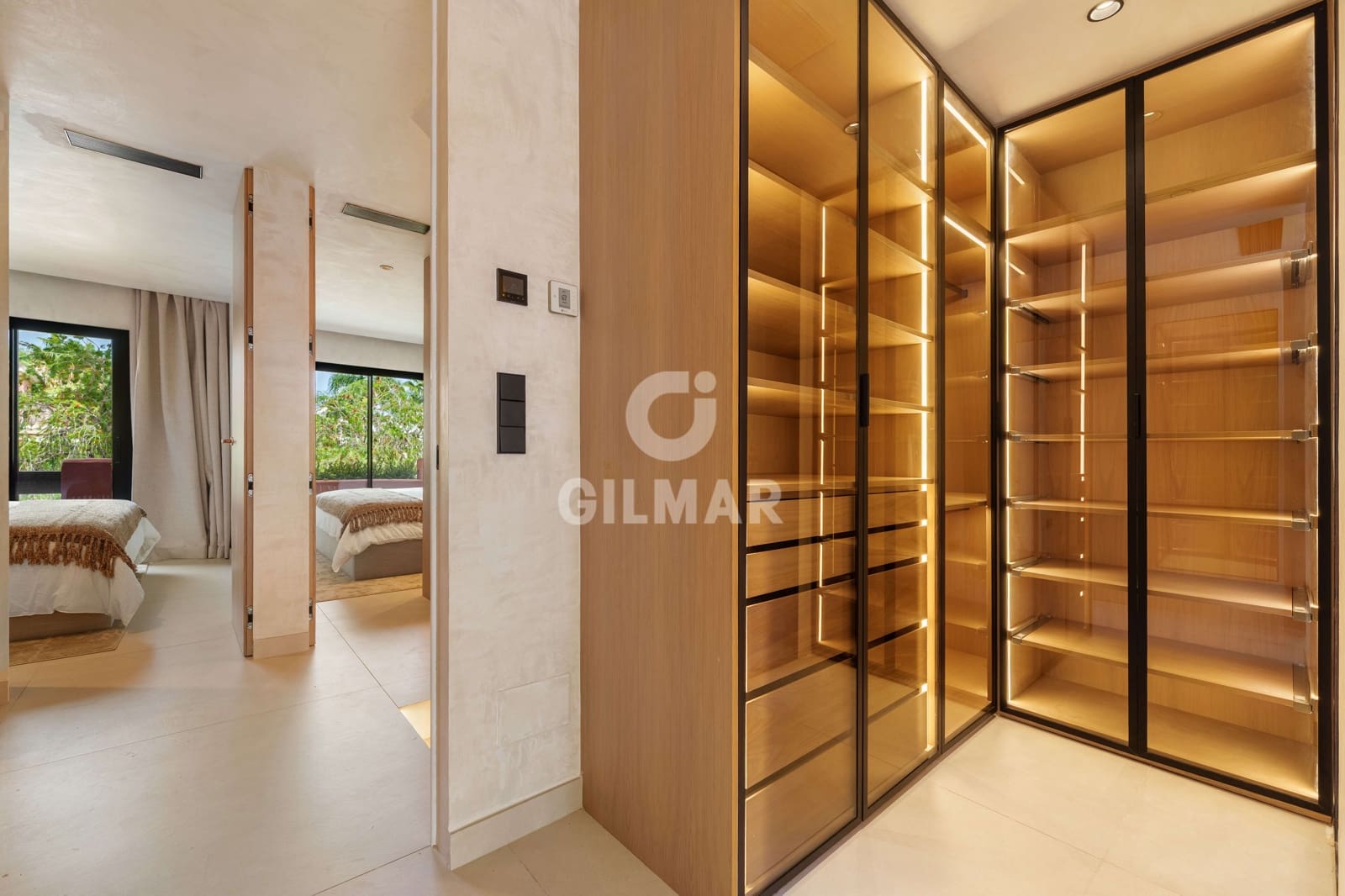 4 sovrum Radhus till salu i Golden Mile med pool garage - 2 150 000 € (Ref: 9638036)